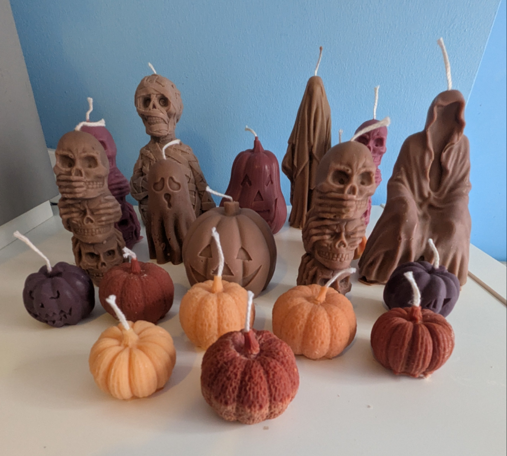 Upcycled wax - Autumn Halloween Candles