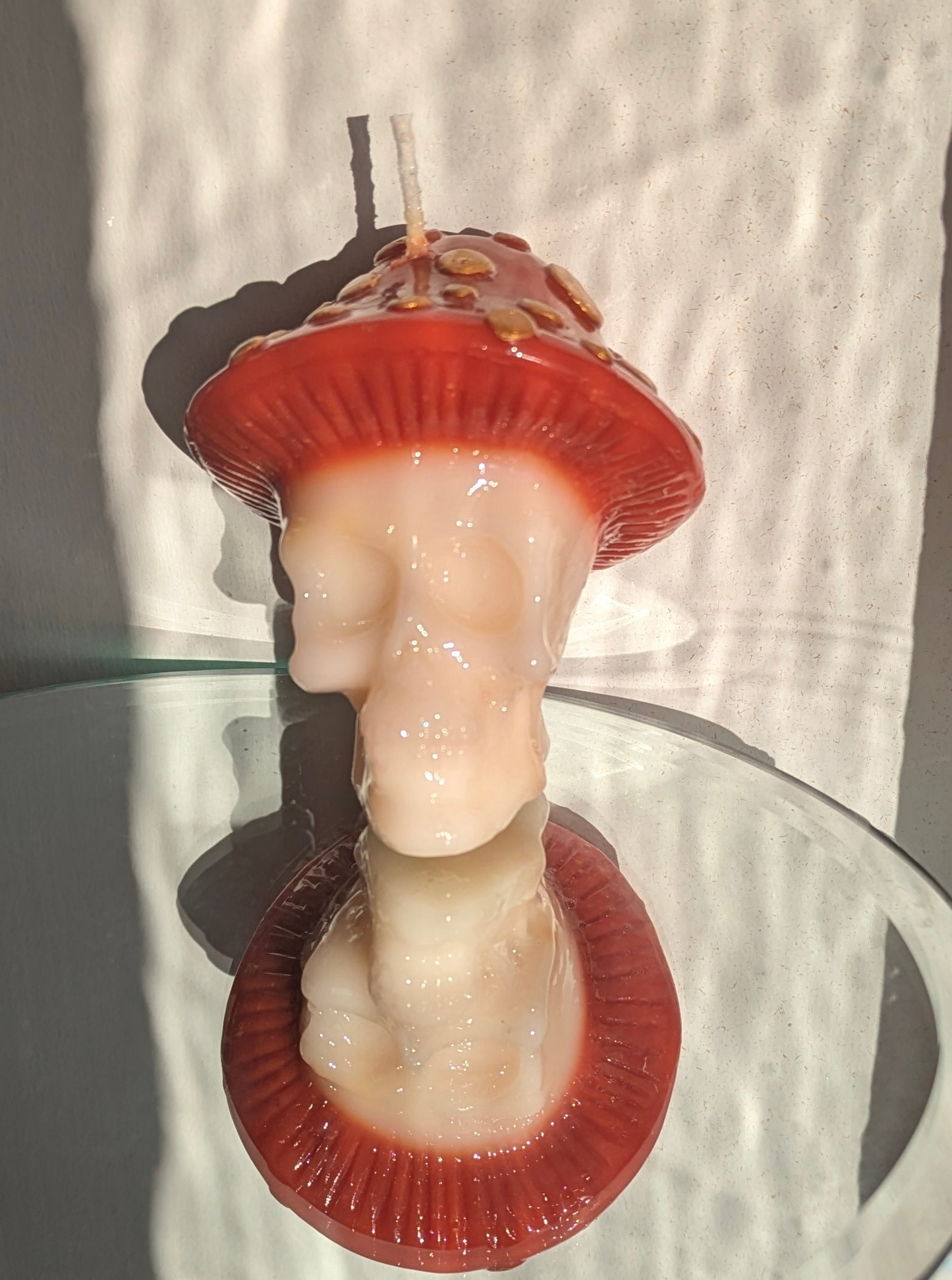 Small Skull with Mushroom Cap - Gloss Candle