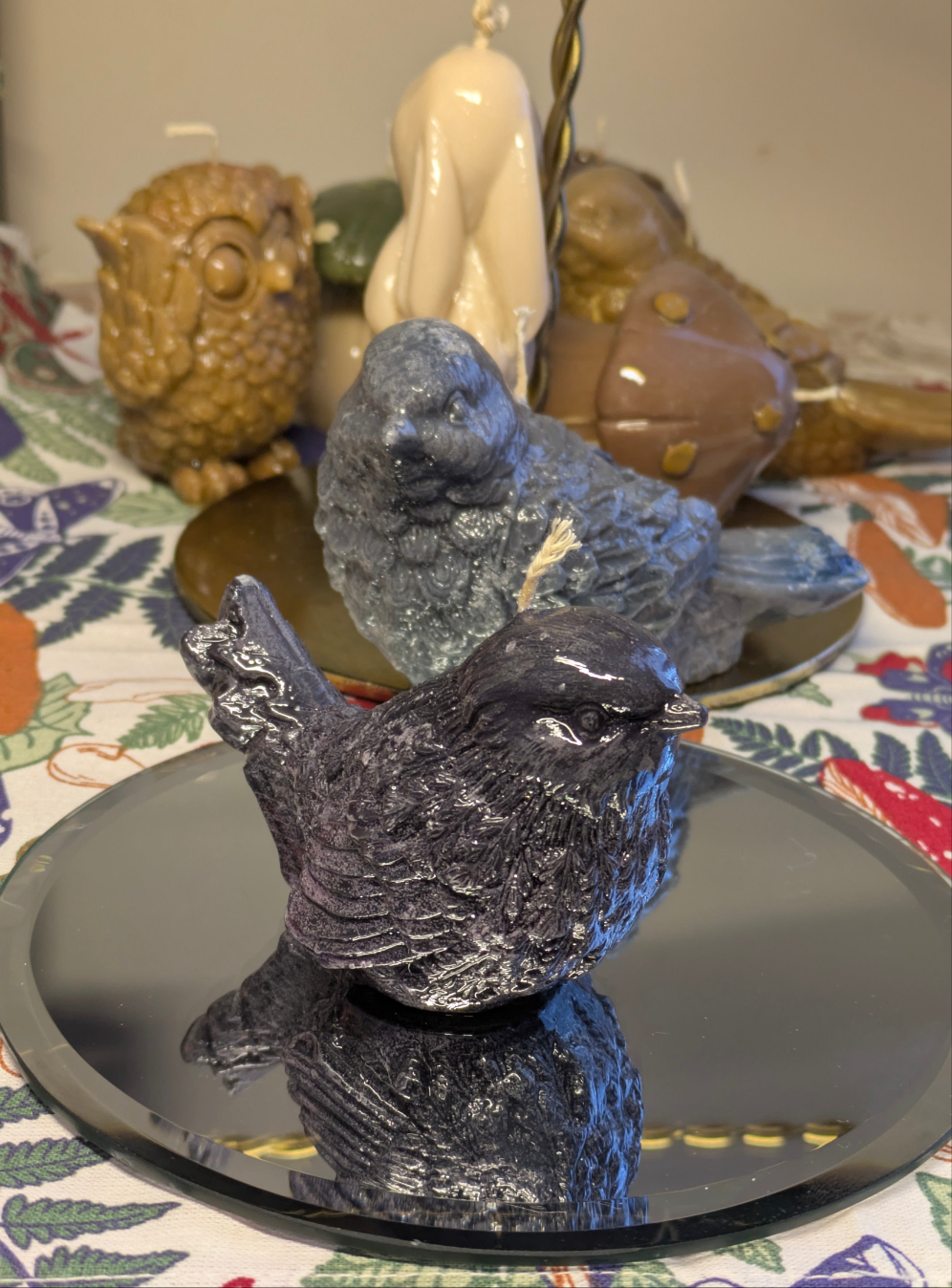 Small Black Stirling Bird - Gloss Candle - VitaUnlimited