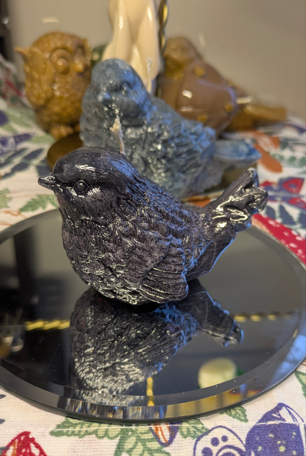 Small Black Stirling Bird - Gloss Candle - VitaUnlimited