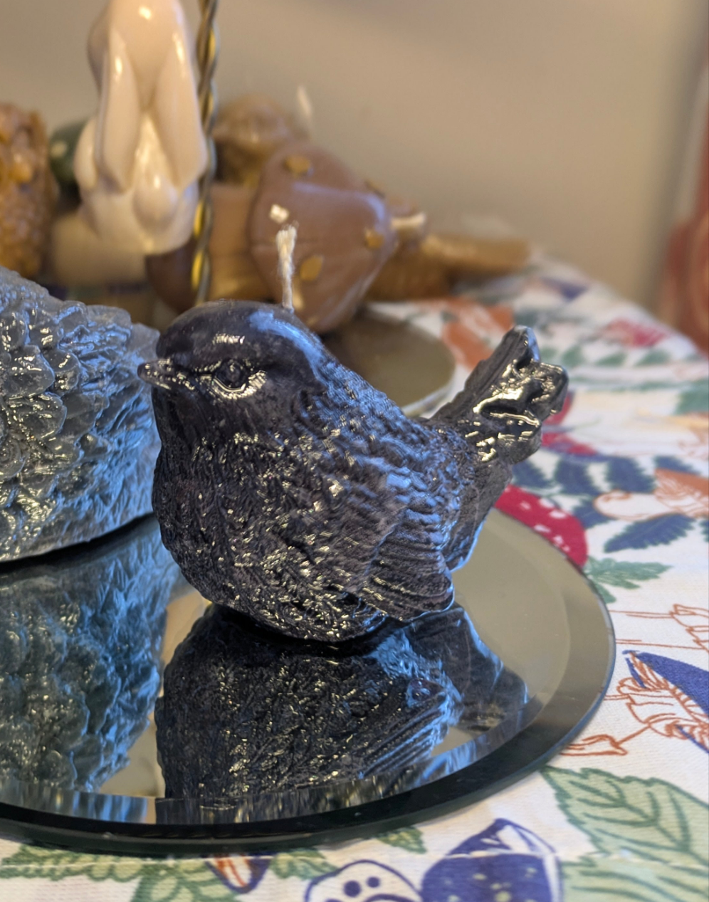 Small Black Stirling Bird - Gloss Candle - VitaUnlimited