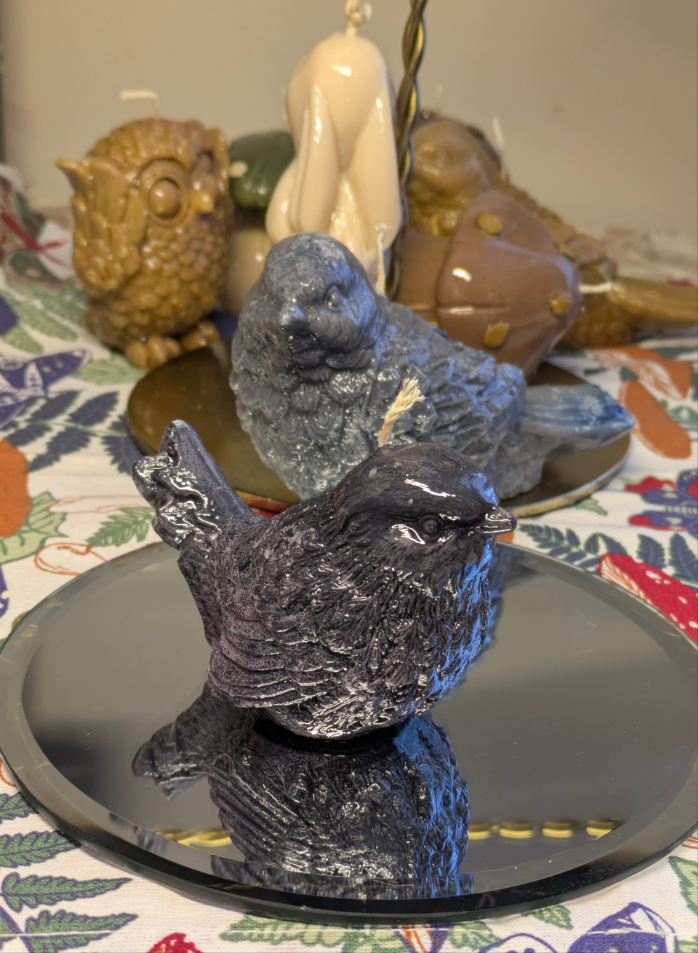 Small Black Stirling Bird - Gloss Candle - VitaUnlimited