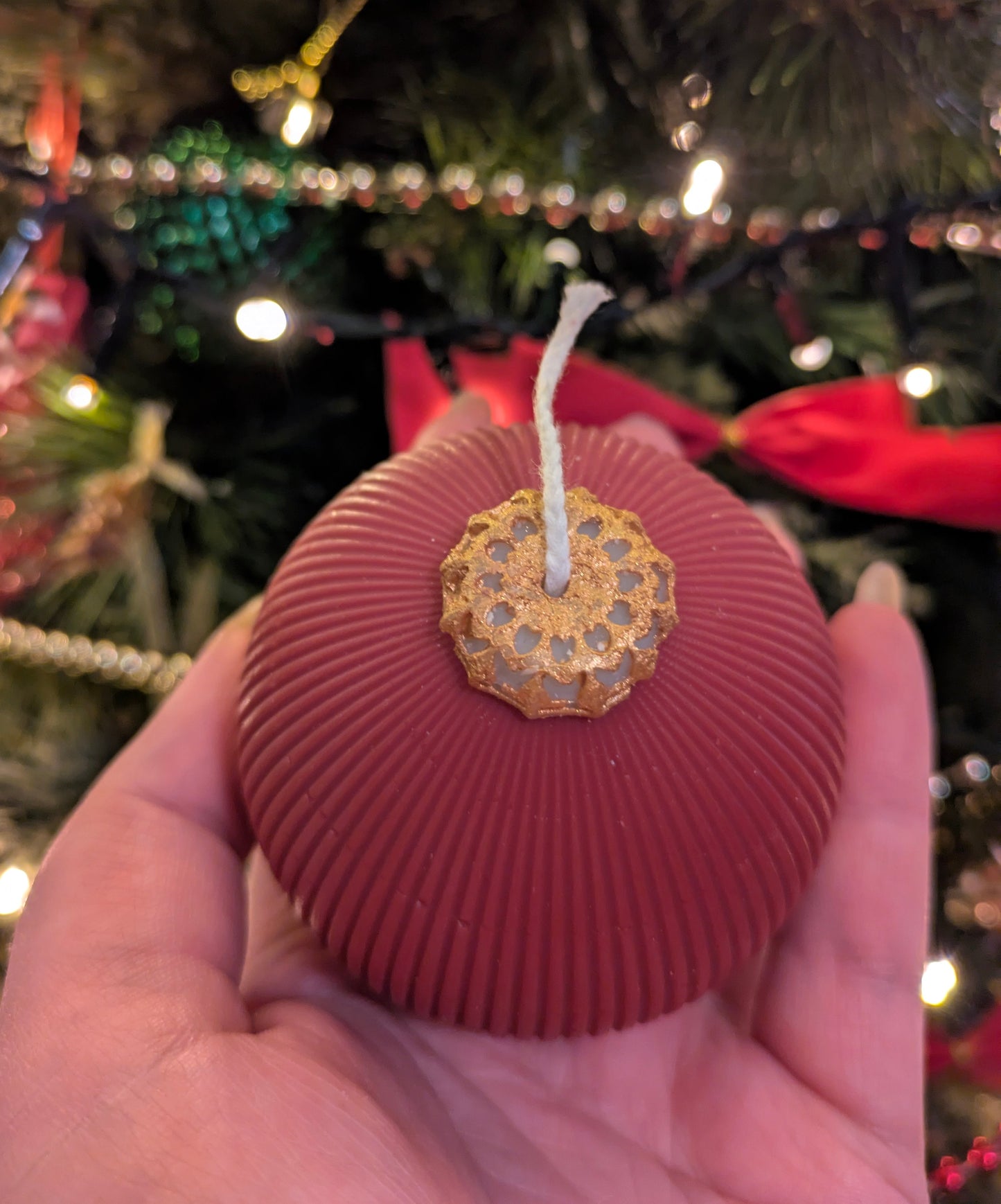 Christmas Vintage Bauble Candles - Red Ribbed (B Grade) - VitaUnlimited