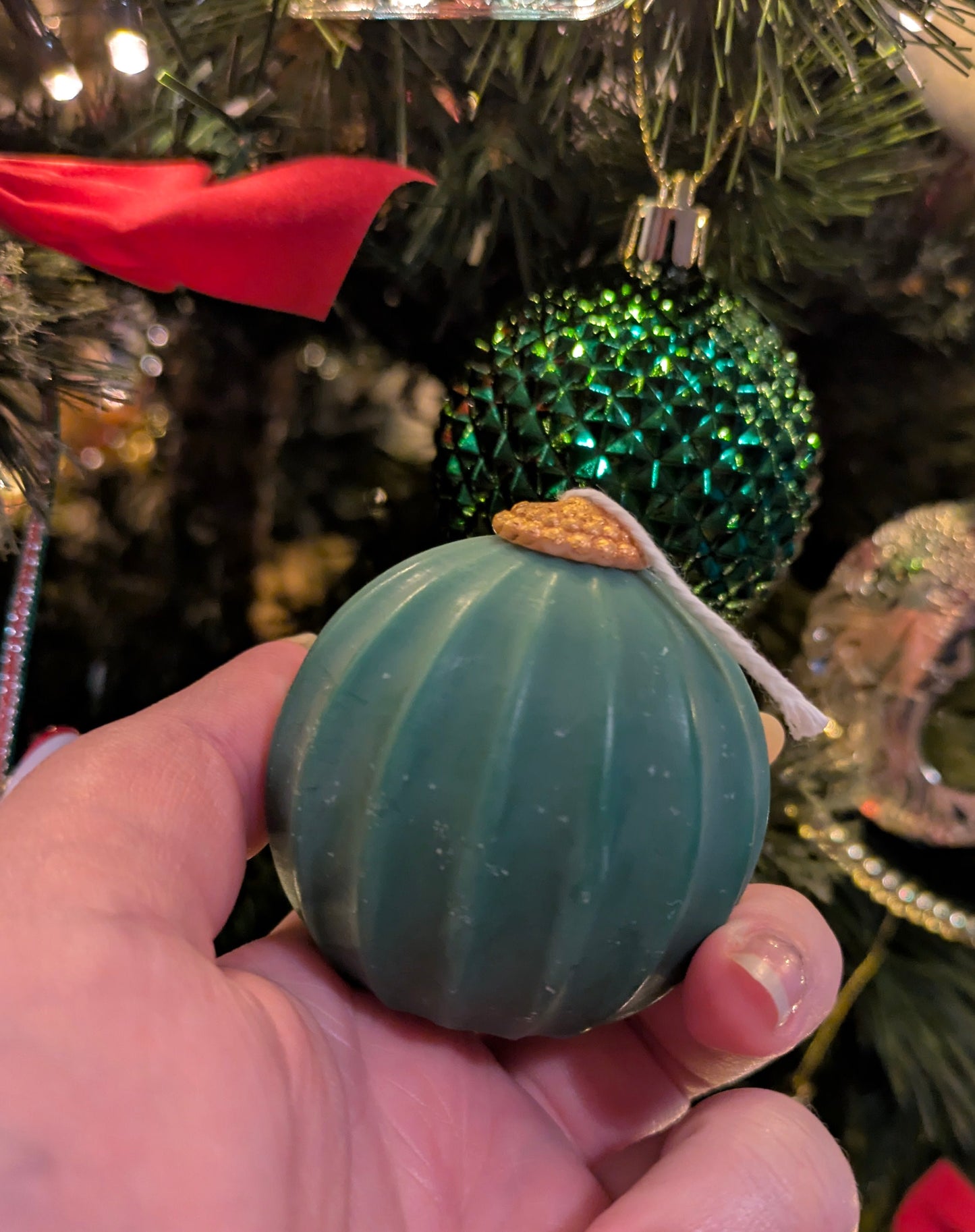 Christmas Vintage Bauble Candles - Green Pleated - VitaUnlimited